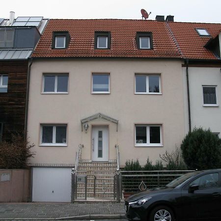 Messe-/Ferienwohnung Nuremberg ภายนอก รูปภาพ